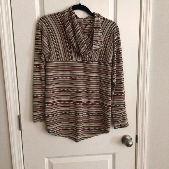 Lularoe Women’s Hoodie Sz small Aztec print long sleeves - Picture 2 of 3
